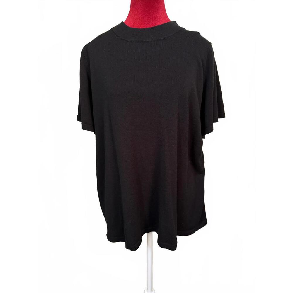 Black Short Sleeve Mock-Neck Knit Top